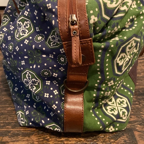 Cute duffle bag! - Picture 6 of 8